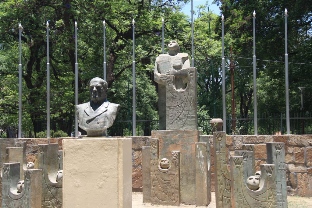 Monument voor Maestro Sarmiento in Salta, Argentinië