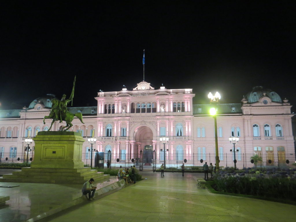 Casa Rosada in Buenos Aires is vooral 's nachts heel roze